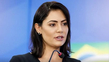 Michelle declara estar focada em cuidar de Bolsonaro. (Foto: Isac Nóbrega/PR