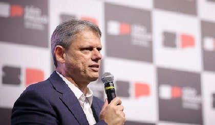 Tarcísio critica Lula e reforça foco em São Paulo