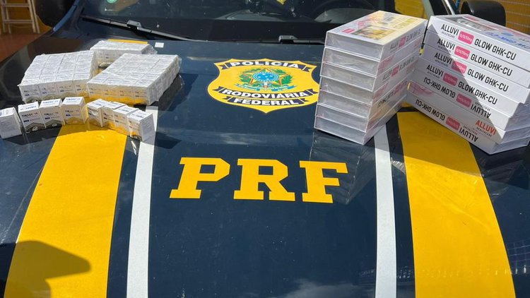PRF intercepta 256 ampolas ilegais de remédio utilizado para emagrecer.