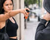 Senado aprova venda de spray de pimenta para mulheres. (Foto: Gerado por IA