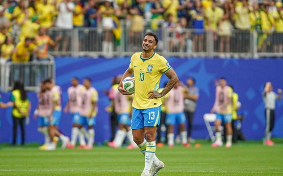 Danilo revela possibilidade de ciclo na Seleção ter sido encerrado