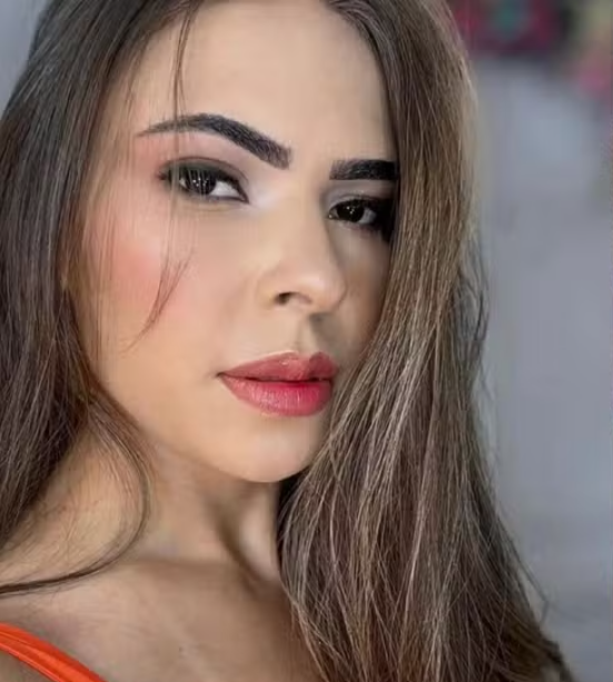 Larissa Cordeiro Pereira, de 21 anos, foi assassinada no mercado em que trabalhava.