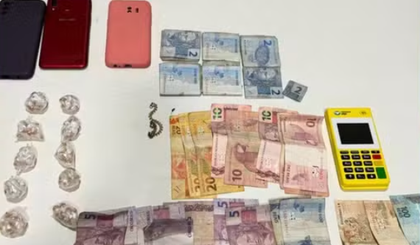 Homem investigado pela polícia é flagrado vendendo drogas em Teresina Homem investigado pela polícia é flagrado vendendo drogas em Teresina