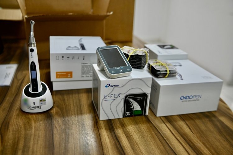 Prefeitura de Floriano entrega novos equipamentos ao CEO e fortalece atendimento odontológico especializado.